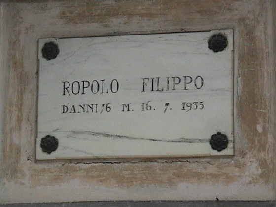 Lapida de Filippo Ropolo en el Cementerio de Pancalieri (Foto ao 2003)