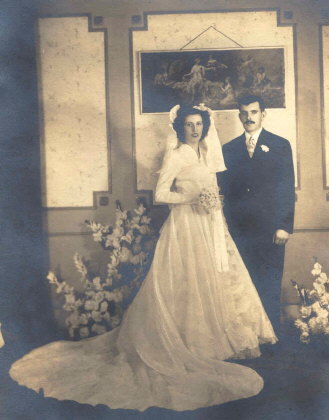 Casamiento de Atilio Vicente Ropolo y Maria Riquela Masnaghi (02/Dic/1945)