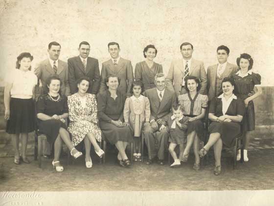 Toda la Familia de José Mateo Ropolo y Maria Luisa Schnidrig (Año 1943)