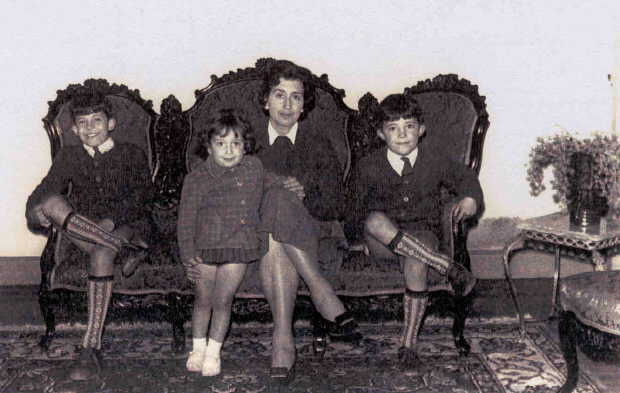 Margarita Rosa Pasquale con sus Hijos (Año 1940)