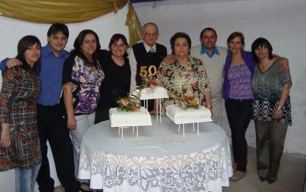 Nervi Domingo Luis Ropolo y Nella Eve Lucia Fraticelli en su Bodas de Oro con sus hijos (Ao 2009)