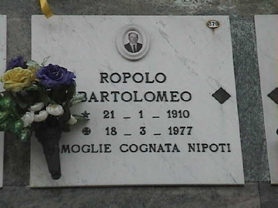 Lapida de Bartolomeo Ropolo en el Cementerio de Pancalieri (Foto año 2003)