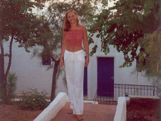 Gisela Belen Cerutti en Grecia, isla Alonisos (Jul/2001)