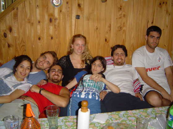 Gisela Mariela Ropolo con algunos primos y hermano (Ao 2003)